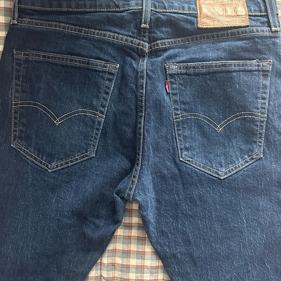 Levi’s Dark Wash Jeans - Picture 2 of 3